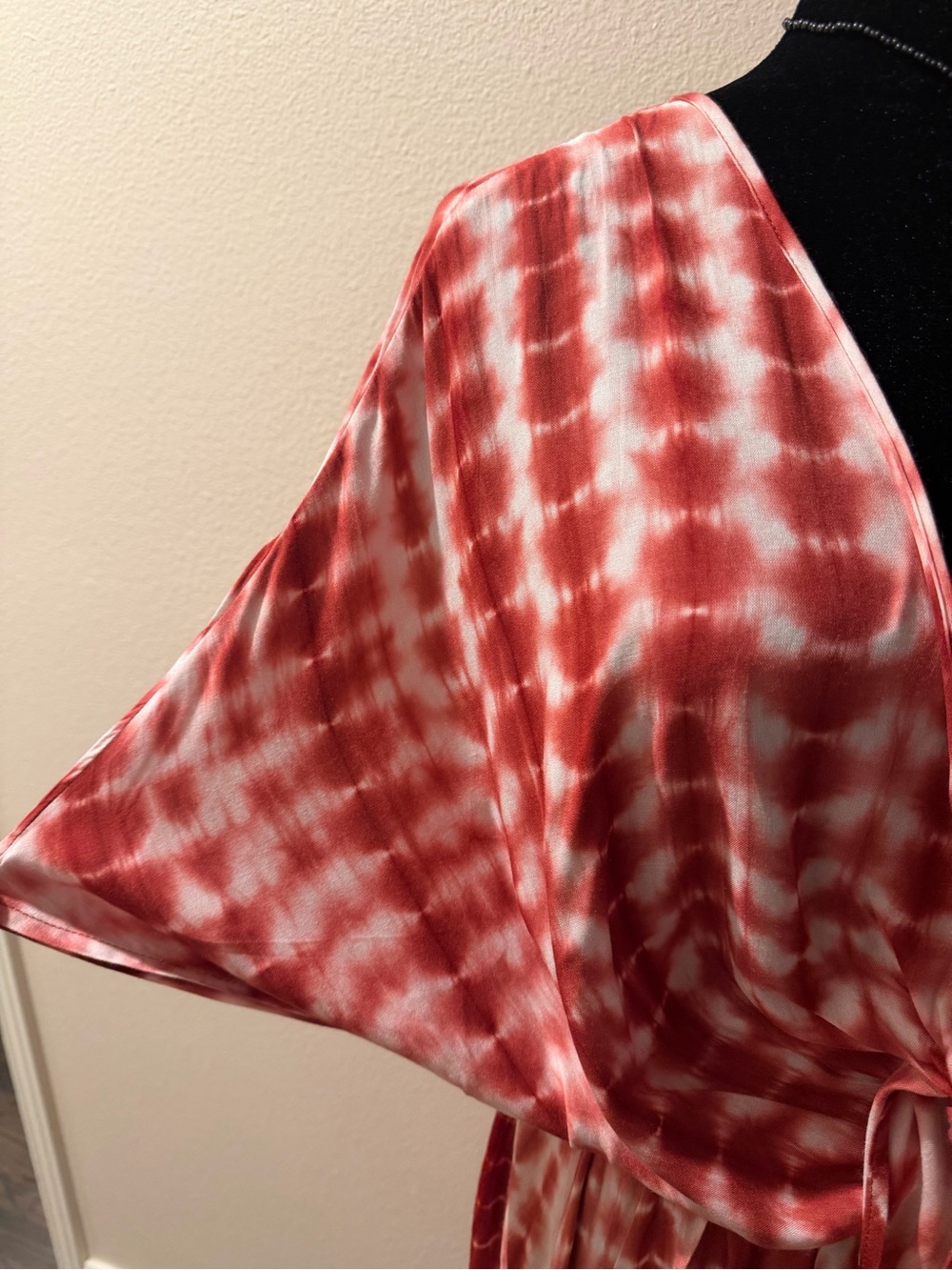 Tie-Dye Red Midi Dress with Front Tie - Picture 3 of 7